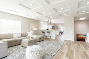 1 Block to Sand Stylish 3BR Contemporary Home